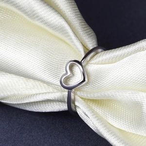 A beautiful silver plated ring